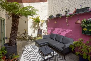 Courtyard sun side- click for photo gallery